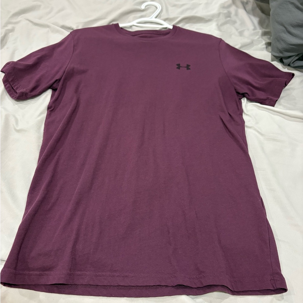 Under Armour Men's Short Sleeve Tee - Plum Wine